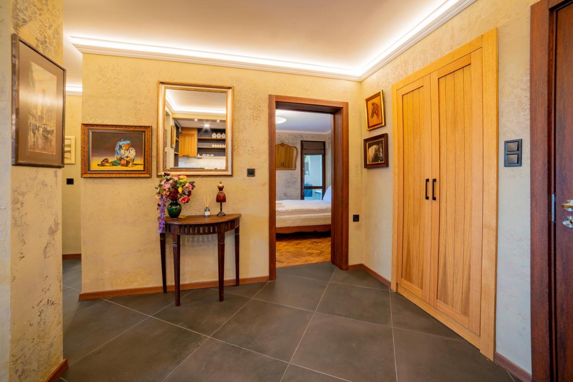 Iatrus Guest Apartment & Sauna Veliko Tarnovo Exterior photo