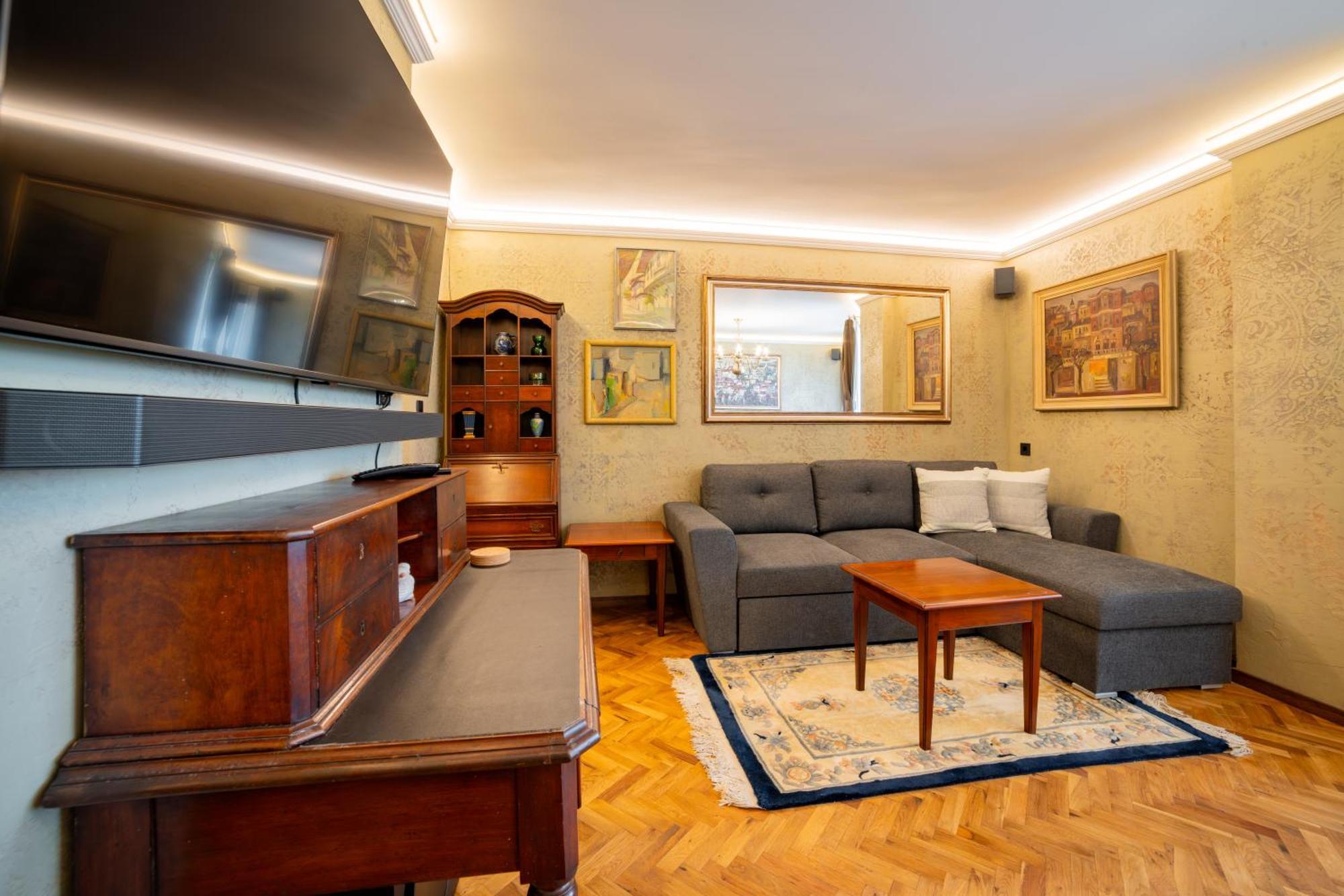 Iatrus Guest Apartment & Sauna Veliko Tarnovo Exterior photo